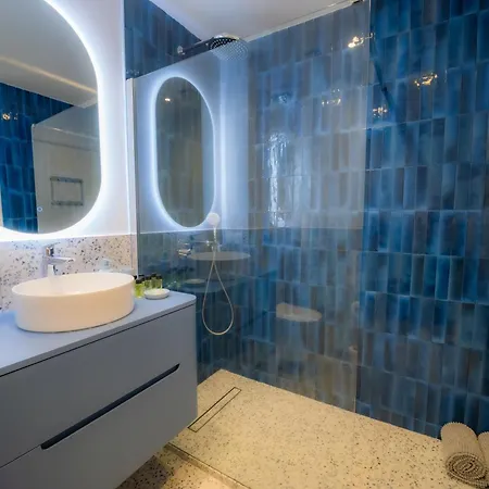 #301- Heart Of Vieil - Place Nationale-high-end Newly Renovated & Furnished أنتيب