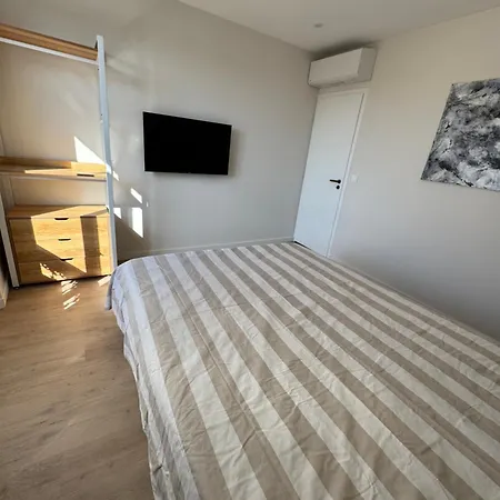 #301- Heart Of Vieil - Place Nationale-high-end Newly Renovated & Furnished Apartment Antibes