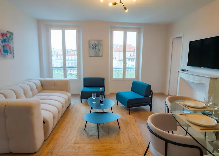 Lägenhet #301- Heart Of Vieil - Place Nationale-high-end Newly Renovated & Furnished Antibes