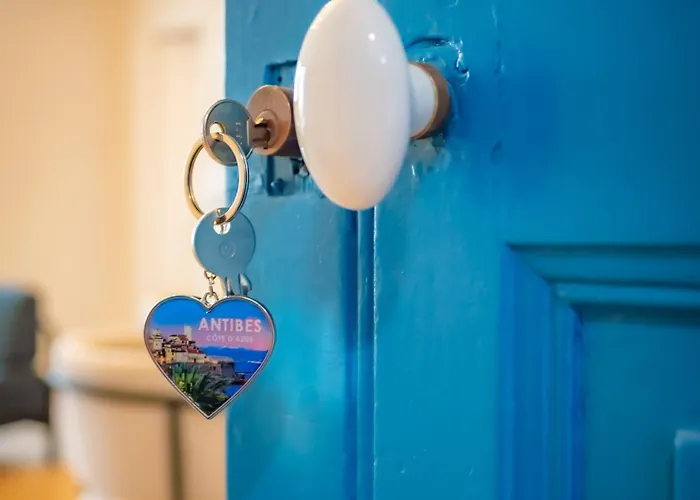 #301- Heart Of Vieil - Place Nationale-high-end Newly Renovated & Furnished Lägenhet *