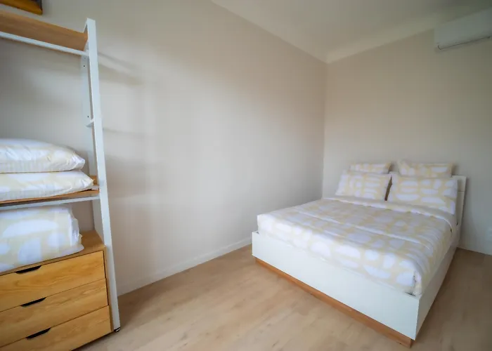 Lägenhet #301- Heart Of Vieil - Place Nationale-high-end Newly Renovated & Furnished