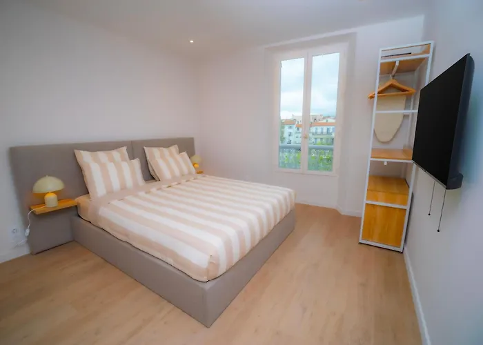 Lägenhet #301- Heart Of Vieil - Place Nationale-high-end Newly Renovated & Furnished Antibes